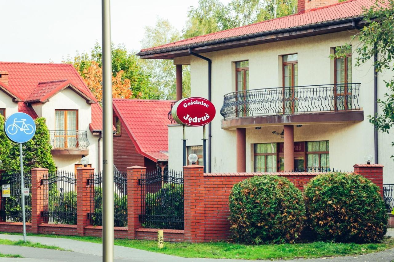 Gosciniec Jedrus 호텔 다브키 외부 사진